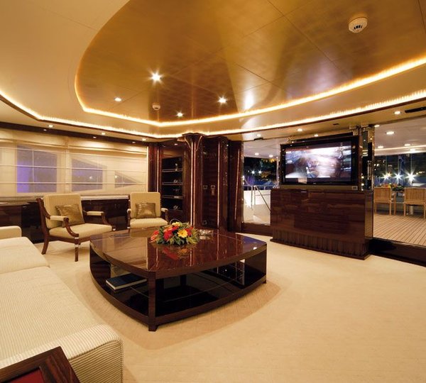 52M LUXURY CUSTOM SUPERYACHT Yacht Charter Details, GOLDEN YACHTS ...